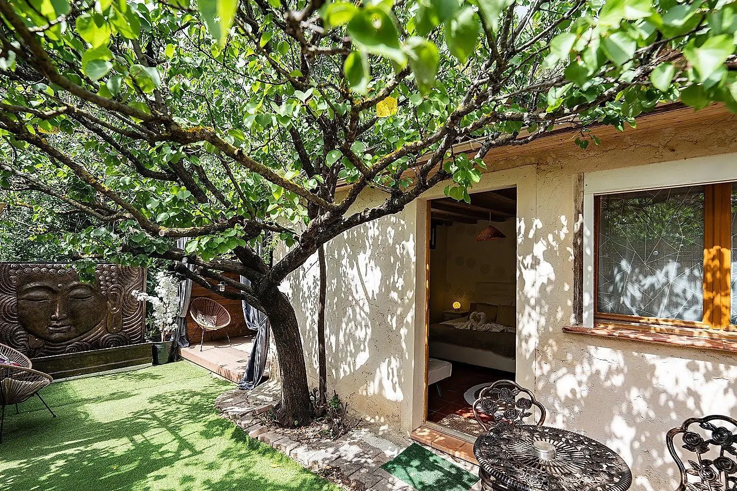 Studio Romantique Jacuzzi Ou Spa Balneo Privatif Et Jardin Au Temps Des Cerises La Ciotat 0*,